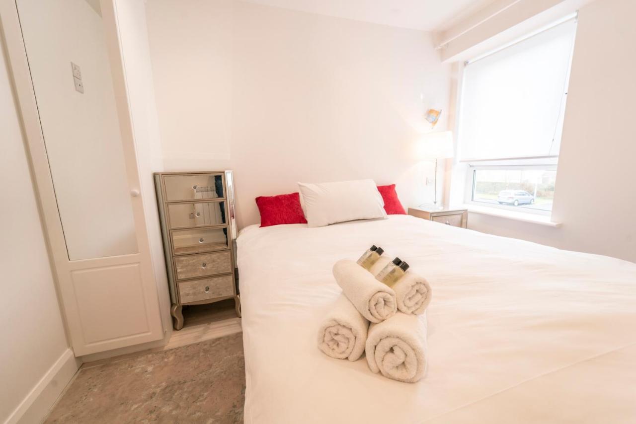 Luxurious Seaside Apartment Голуэй Экстерьер фото